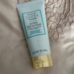 Mary Kay Satin Hands Nourishing Cream - White and Gold Packaging